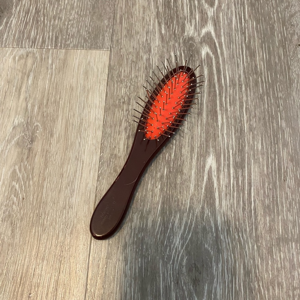American girl doll brush